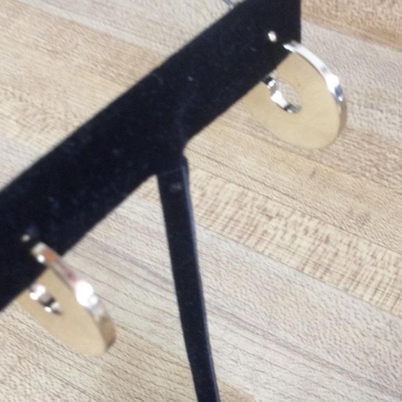 Gallery Jewelry - New Earring